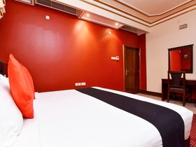 Capital O456 Almansour Grand Hotel