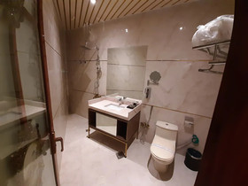 Qasr Alshamal Hotel