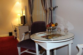 Al Bustan Hotel