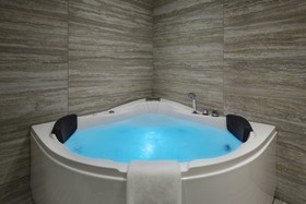 Novotel Jeddah Tahlia Street