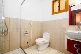 OYO 148 Diamond Beach Hotel