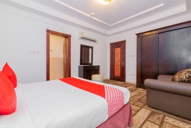 OYO 148 Diamond Beach Hotel