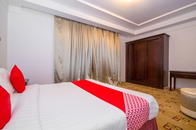 OYO 148 Diamond Beach Hotel