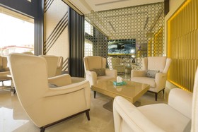 Rose White Hotel