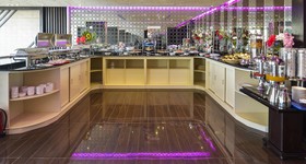 Rose White Hotel