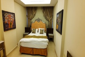 The Blue Rose Hotel by OYO Rooms