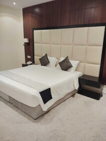 The S Hotel