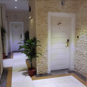 Wed Plaza Hotel Apartments