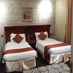 Wed Plaza Hotel Apartments