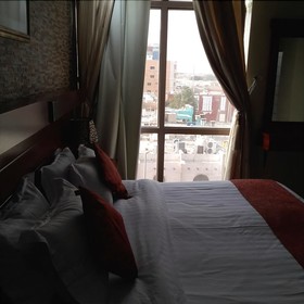 Wed Plaza Hotel Apartments