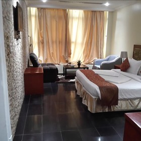 Wed Plaza Hotel Apartments