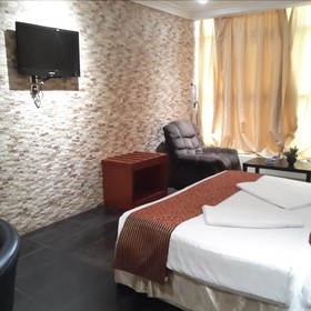Wed Plaza Hotel Apartments