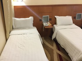 Al Maqam Housing Center