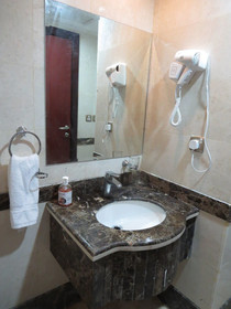 Luluat Muaz Hotel