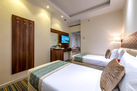 Snood Remaz Hotel
