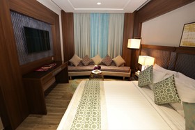 Violet Al Shisha Hotel