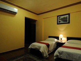 Zahra White Palace Hotel