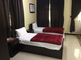 Al Eairy Apartments Madinah 9