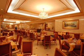 Dar Al Eiman Al Haram Hotel