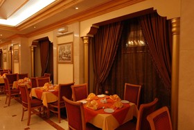 Dar Al Eiman Al Haram Hotel