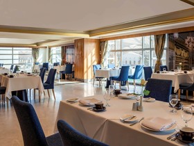 Anwar Al Madinah Mövenpick Hotel