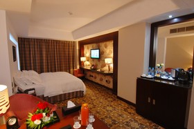 Gloria Al Madinah Al Fayro Al Mass Hotel