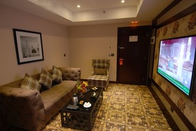 Gloria Al Madinah Al Fayro Al Mass Hotel