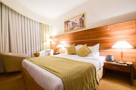 Golden Tulip AL Mektan