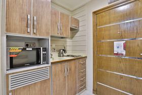Medina Diamond Suites by OYO