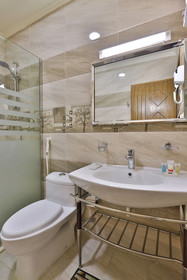 Medina Diamond Suites by OYO