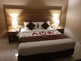 Medina Diamond Suites by OYO
