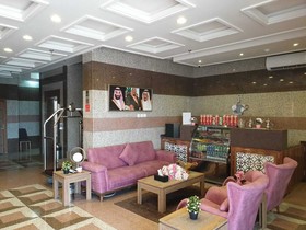 Medina Diamond Suites