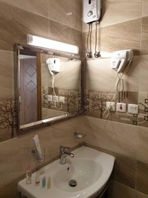 Medina Diamond Suites