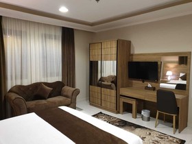 Medina Diamond Suites