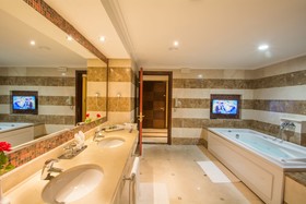 Al Aqeeq Madinah Hotel