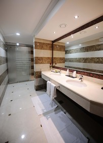 Al Aqeeq Madinah Hotel