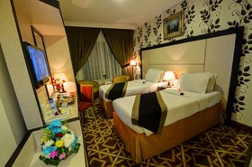 Zowar International Hotel
