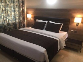 Golden Marina Resort
