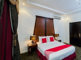 Al Hamra Palace Al Jawazat Branch by OYO Rooms