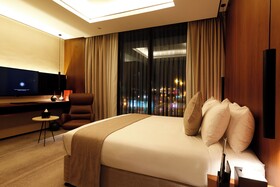Alma Hotel