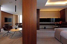 Alma Hotel