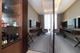 Alma Hotel