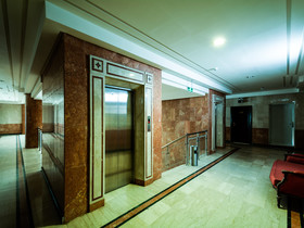 Brzeen Hotel by OYO Rooms