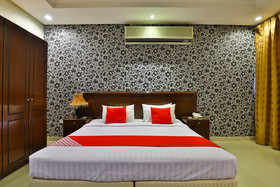 Brzeen Hotel by OYO Rooms