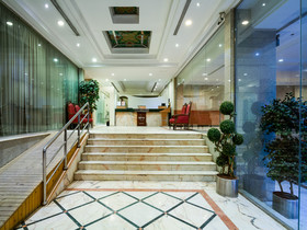 Brzeen Hotel by OYO Rooms