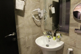 First Room Hotel Apartments