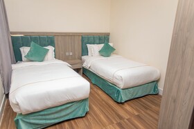 Luxury Night Hotel