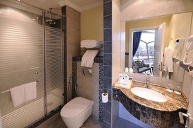 Mira Trio Hotel