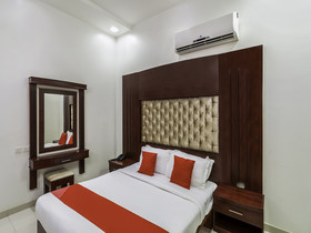 OYO 151 Al Ameria Hotel Suites