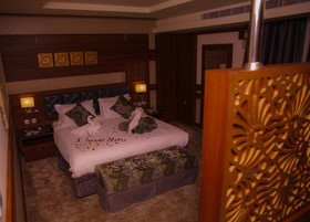 Plaza Inn Business Hotel